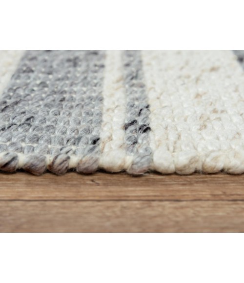 Rizzy Capri Area Rug CPI101 5' x 7'6" Ivory