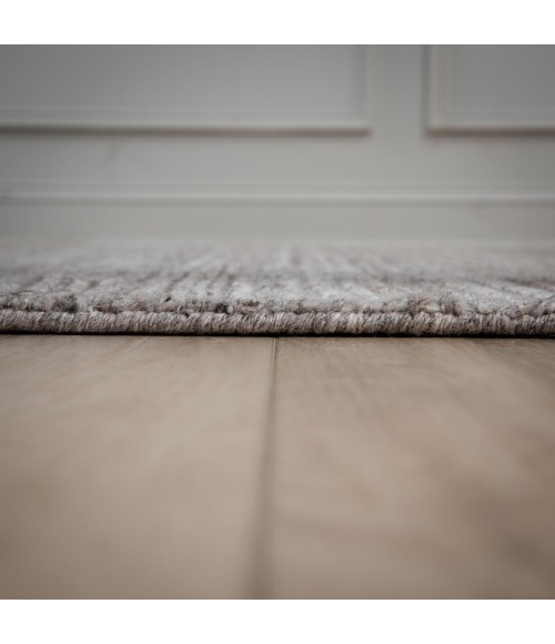 Rizzy Home Luxe Brown LUX705 7 ft. 6 in. X 9 ft. 6 in. Rect. Rug