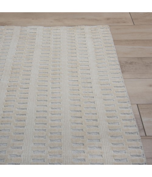 Rizzy Home Manhattan Ivory MAH702 5 ft. X 8 ft. Rect. Rug