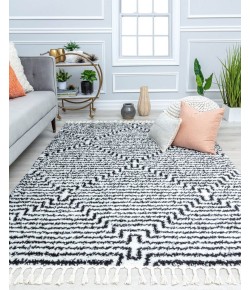 CosmoLiving By Cosmopolitan Bevar RA32573 White Area Rug 5 ft. x 7 ft. Rectangle