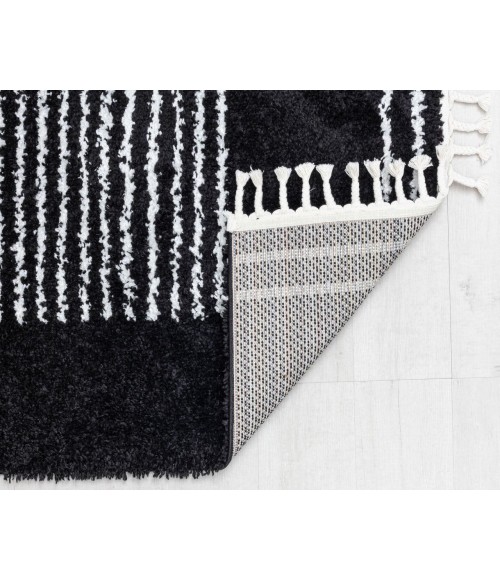 Bennett Bevar RA32601 Black Bennett Bevar RA32601 Black Area Rug 5 ft. x 7 ft. Rectangle