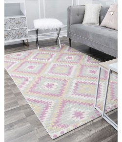 CosmoLiving By Cosmopolitan Soleil RA28410 Gray Area Rug 5 ft. x 7 ft. Rectangle
