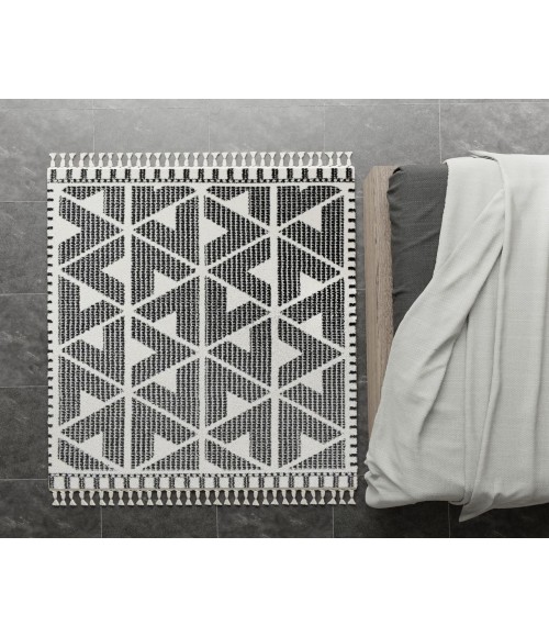Mason Brooks Catalan RA33403 Black Area Rug 8 ft. x 10 ft. Rectangle