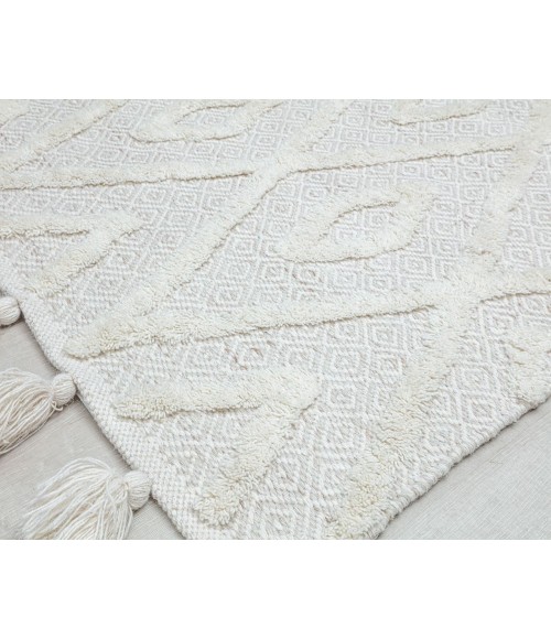 Rugs America Jaspen RA32677 White Rugs America Jaspen RA32677 White Area Rug 5 ft. x 7 ft. Rectangle