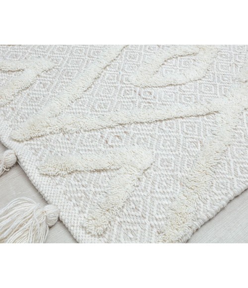 Rugs America Jaspen RA32677 White Rugs America Jaspen RA32677 White Area Rug 5 ft. x 7 ft. Rectangle