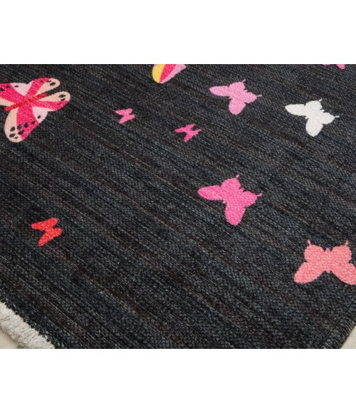 Elizabeth Sutton Maze RA32538 Black Elizabeth Sutton Maze RA32538 Black Area Rug 2 ft. 8 in. x 4 ft. 0in. Runner
