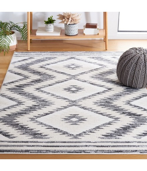 Safavieh Alamo Area Rug ALM737H-5 Safavieh Alamo ALM737 Ivory / Charcoal 5'-3" X 7'-6" Rectangle Area Rug