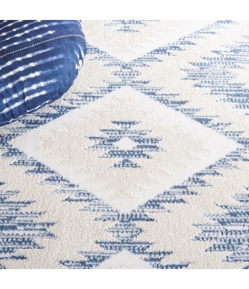 Safavieh Alamo Area Rug ALM737M-7R Safavieh Alamo ALM737 Ivory / Blue 6'-7" X 6'-7" Round Area Rug