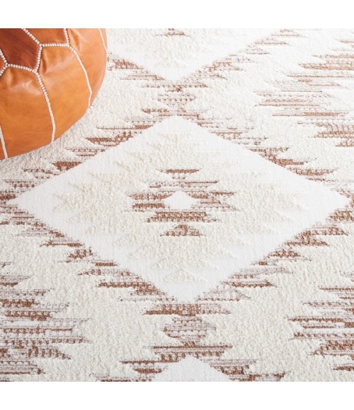 Safavieh Alamo ALM737 Ivory / Taupe 2'-2" X 8' Runner Area Rug