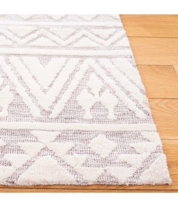 Safavieh Audrey AUD104 Grey / Ivory 6' X 6' Square Area Rug