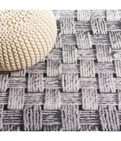 Safavieh Barbados BAR557 Black / Ivory 9'-10" x 12'-5" Rectangle Area Rug