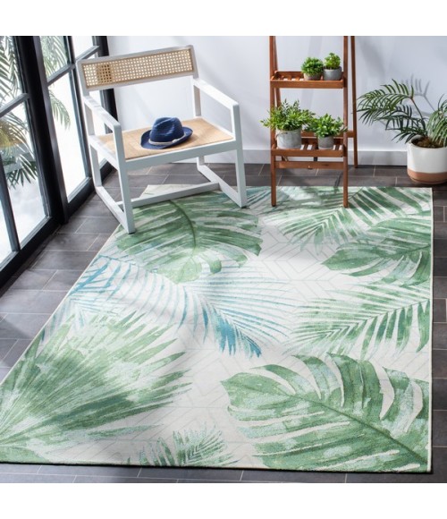 Safavieh Barbados BAR590 Green / Teal 4' X 6' Rectangle Area Rug