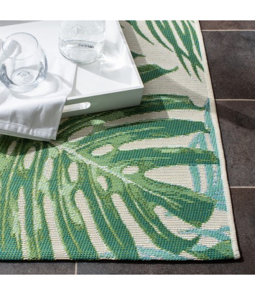 Safavieh Barbados BAR592 Green / Teal 6'-6" x 9'-4" Rectangle Area Rug