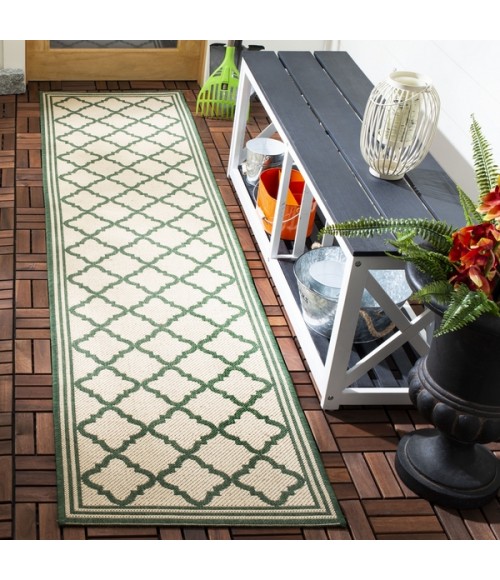 Safavieh Beach House BHS121 Cream / Green 2'-2" X 12' Runner Area Rug