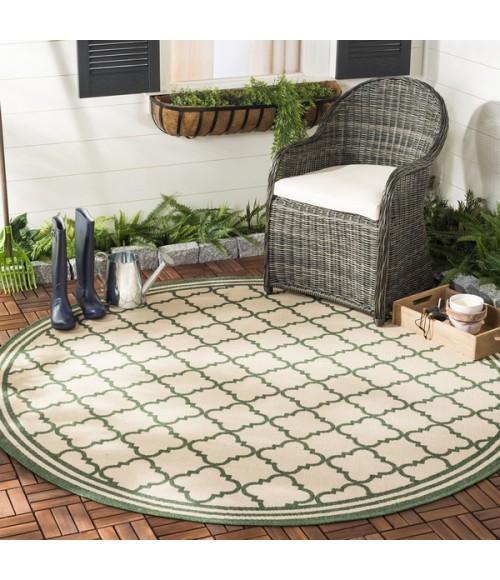 Safavieh Beach House BHS121 Cream / Green 8' X 8' Round Area Rug