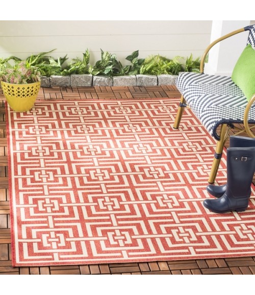 Safavieh Beach House BHS128 Red / Creme 5'-3" X 7'-6" Rectangle Area Rug