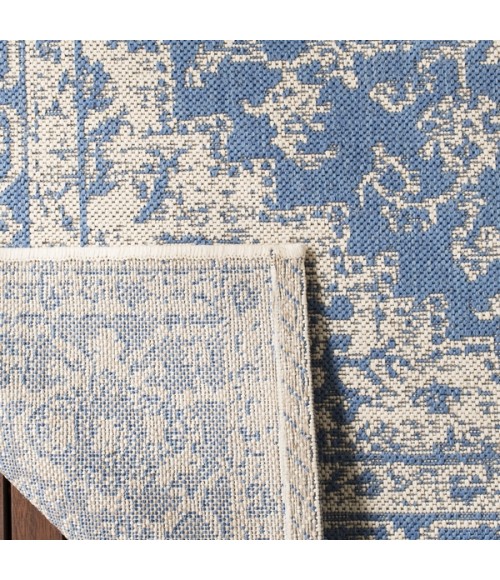 Safavieh Beach House BHS137 Blue / Creme 4' X 4' Square Area Rug