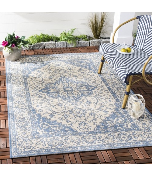 Safavieh Beach House BHS137 Cream / Blue 2'-2" X 4' Accent Area Rug