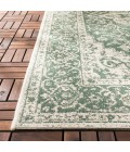 Safavieh Beach House BHS137 Green / Creme 8' X 8' Round Area Rug