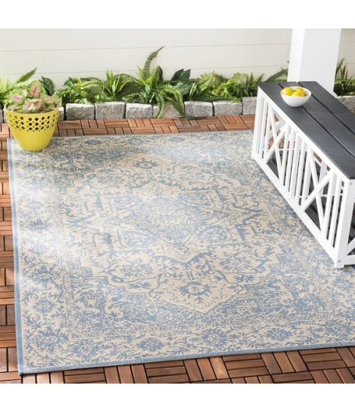 Safavieh Beach House BHS139 Cream / Blue 6'-7" X 9'-2" Rectangle Area Rug