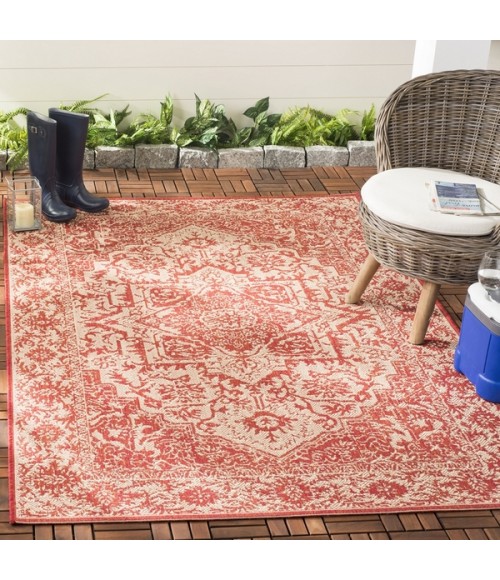 Safavieh Beach House BHS139 Red / Creme 3' X 5' Rectangle Area Rug
