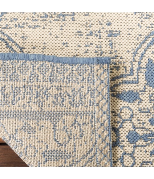 Safavieh Beach House BHS174 Blue / Creme 6'-7" X 6'-7" Square Area Rug