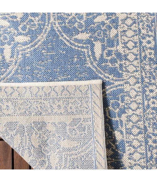 Safavieh Beach House BHS174 Cream / Blue 4' X 6' Rectangle Area Rug