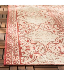 Safavieh Beach House BHS174 Red / Creme 4' X 4' Round Area Rug