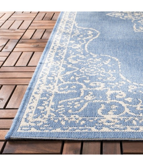Safavieh Beach House BHS180 Cream / Blue 5'-3" X 7'-6" Rectangle Area Rug