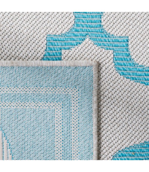 Safavieh Bermuda BMU810 Beige / Aqua 6'-7" X 9'-2" Rectangle Area Rug
