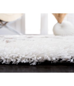 Safavieh Barcelona Shag BSG319 Ivory / Silver 2'-3" X 7' Runner Area Rug