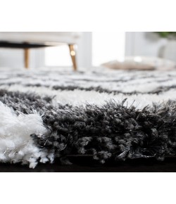 Safavieh Barcelona Shag BSG320 Graphite / Ivory 2'-3" X 7' Runner Area Rug