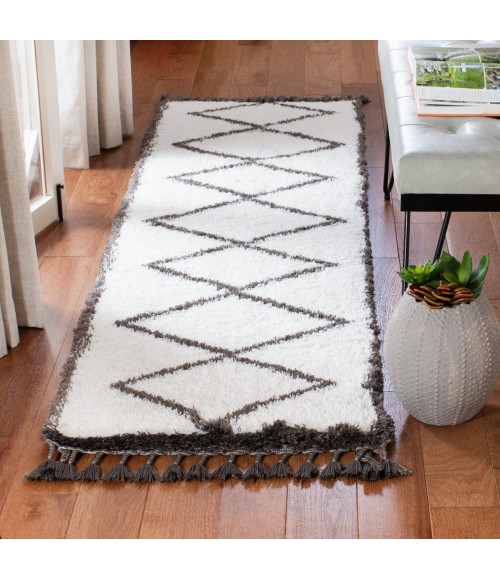 Safavieh Carmella Shag  Cream / Grey CRM222 2 ft. 2 in. X 8 ft. Runner Rug