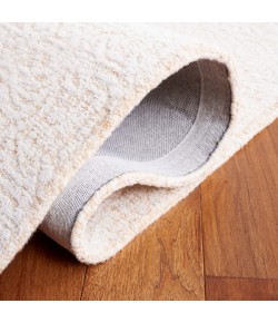 Safavieh Ebony Gold / Ivory EBN109 2 ft. 3 in. X 9 ft. Runner Rug