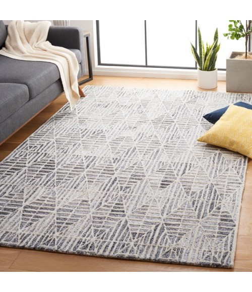 Safavieh Ebony Grey / Ivory EBN110 6 ft. X 9 ft. Rectangle Rug