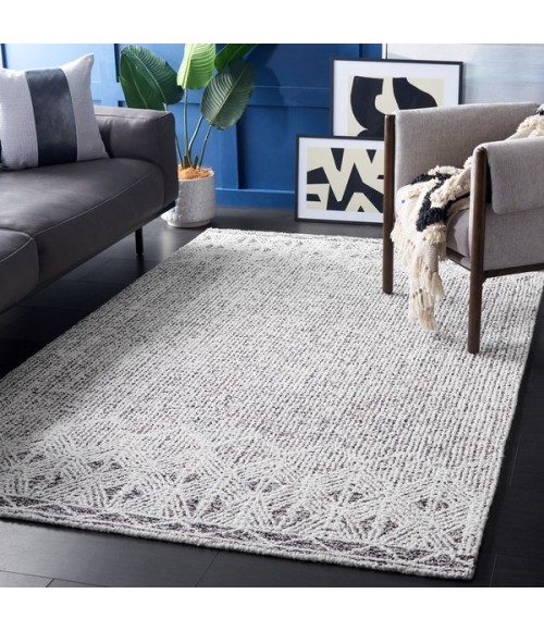 Safavieh Ebony Ivory / Black EBN210 8 ft. X 10 ft. Rectangle Rug