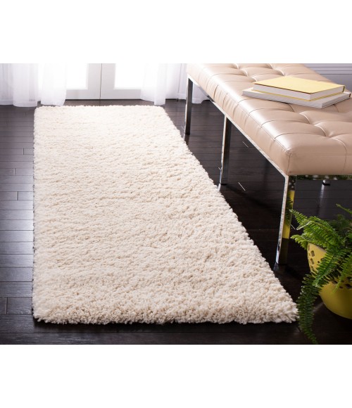 Safavieh Fontana Shag  Creme FNT800 2 ft. 3 in. X 10 ft. Runner Rug