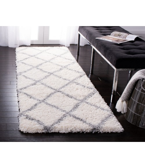 Safavieh Fontana Shag  Cream / Grey FNT815 2 ft. 3 in. X 10 ft. Runner Rug