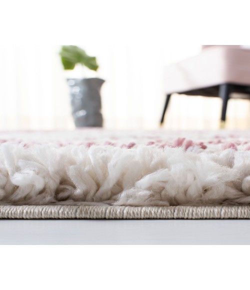 Safavieh Fontana Shag  Ivory / Pink FNT842 5 ft. 3 in. X 5 ft. 3 in. Round Rug
