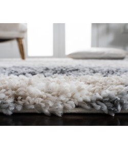 Safavieh Fontana Shag  Grey / Ivory FNT853 3 ft. X 3 ft. Round Rug