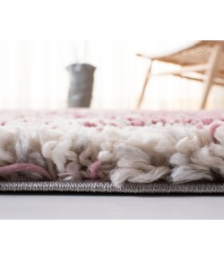 Safavieh Fontana Shag  Pink / Grey FNT875 3 ft. X 3 ft. Round Rug