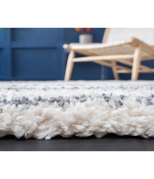 Safavieh Fontana Shag Grey / Ivory Rug FNT890 4 ft. X 4 ft. Round - Rugs Town Safavieh Fontana Shag Grey / Ivory FNT890 4 ft. X 4 ft. Round Rug