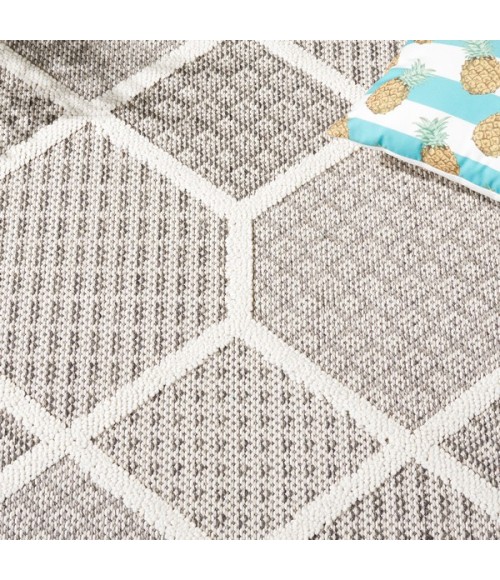 Safavieh Global Grey / Ivory Rug GLB414 8 ft. X 10 ft. Rectangle - Rugs Town Safavieh Global Grey / Ivory GLB414 8 ft. X 10 ft. Rectangle Rug