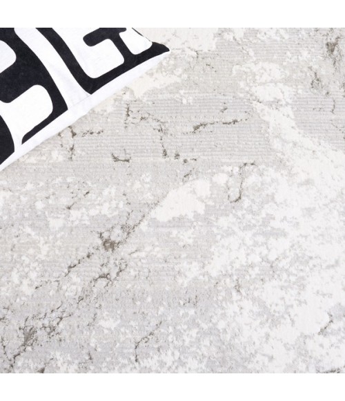 Safavieh Hanna Grey / Ivory HAN112 6 ft. 7 in. X 6 ft. 7 in. Round Rug