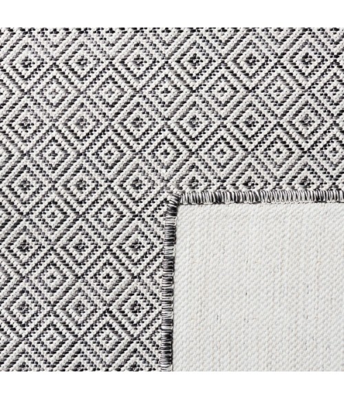 Safavieh Hampton Ivory / Black HTN230 6 ft. 5 in. X 6 ft. 5 in. Square Rug