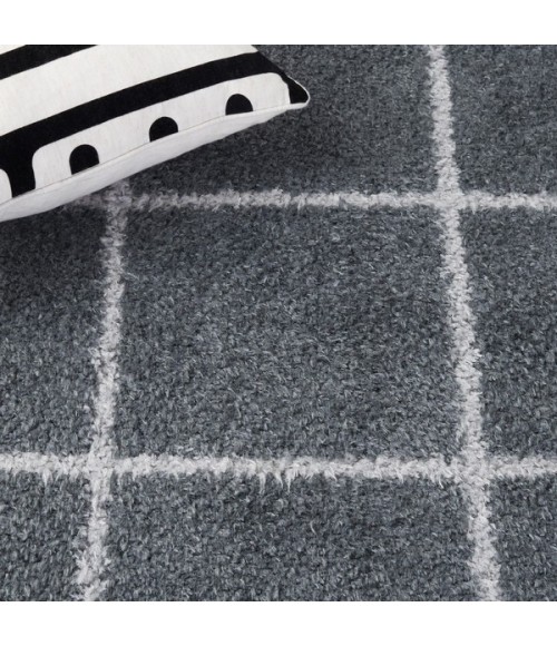 Safavieh Norway Dark Grey / Light Grey Rug NOR206 6 ft. 7 in. X 6 ft. 7 in. Square - Rugs Town Safavieh Norway Dark Grey / Light Grey NOR206 6 ft. 7 in. X 6 ft. 7 in. Square Rug