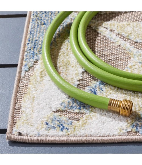 Safavieh Sarasota Light Green / Brown SAR112 2 ft. 3 in. X 9 ft. Runner Rug