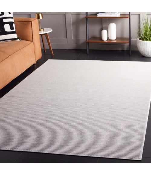 Safavieh Saylor Ivory SAY104 6 ft. 3 in. X 6 ft. 3 in. Square Rug