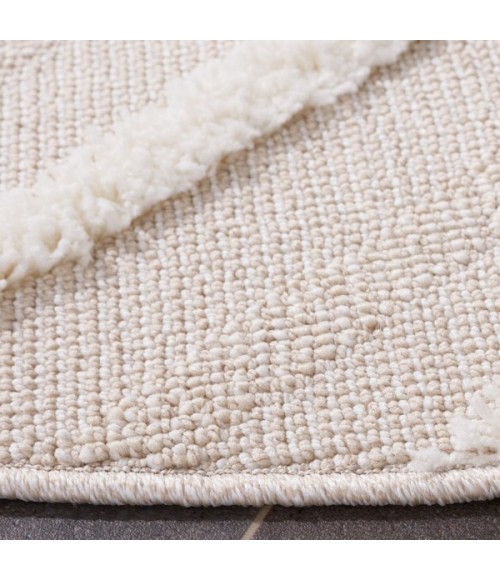 Safavieh Trends Beige / Ivory TRD104 6 ft. 7 in. X 6 ft. 7 in. Round Rug