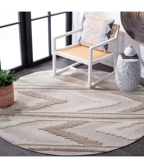 Safavieh Trends Beige / Ivory TRD110 6 ft. 7 in. X 6 ft. 7 in. Round Rug
